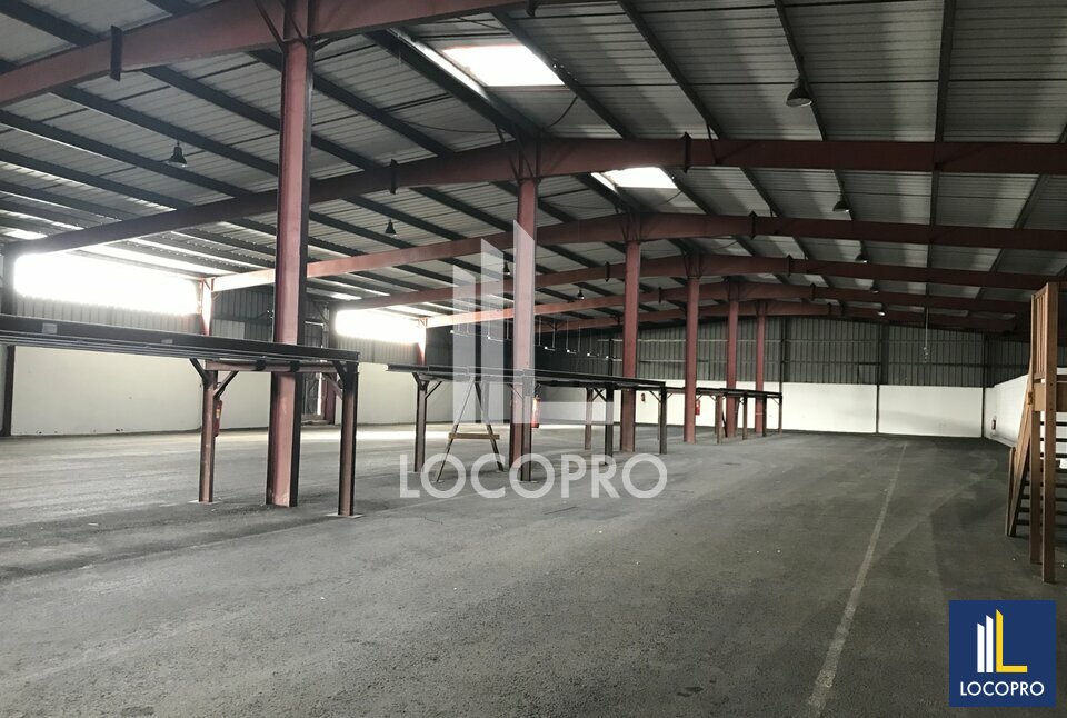 LOCOPRO ALPES MARITIMES LOCATION-LOCAL D'ACTIVITE-LE_MUY-83