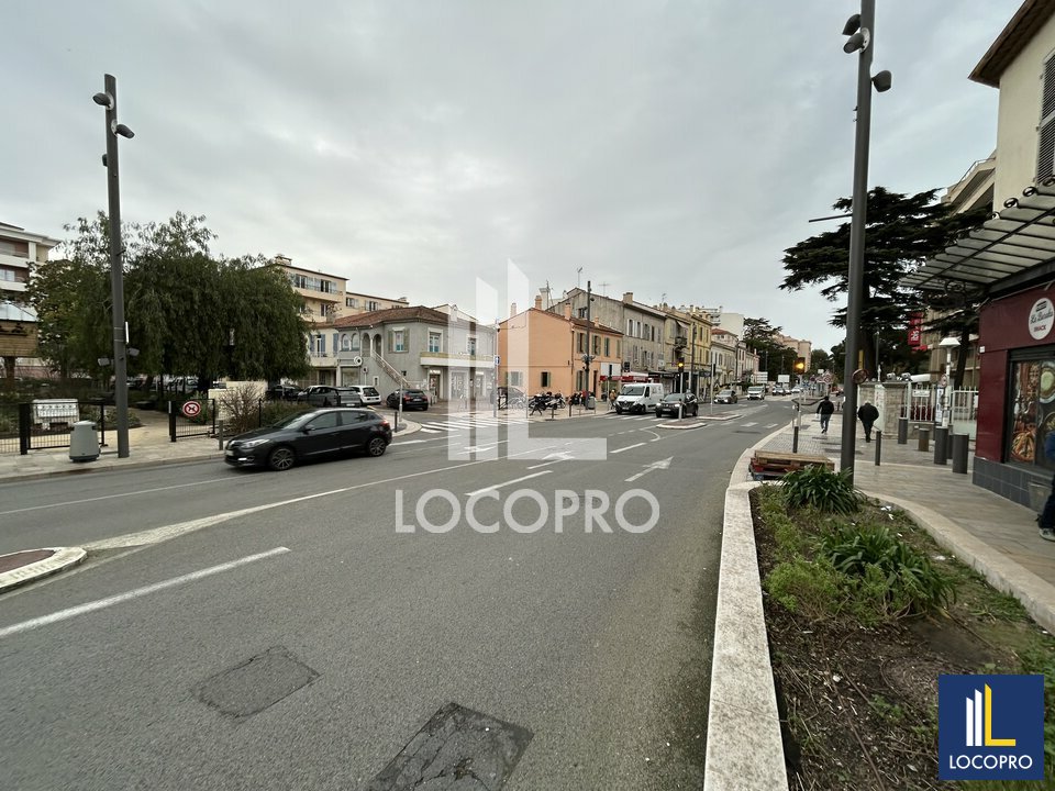 LOCOPRO ALPES MARITIMES LOCATION-LOCAL COMMERCIAL-CANNES_LA_BOCCA-06