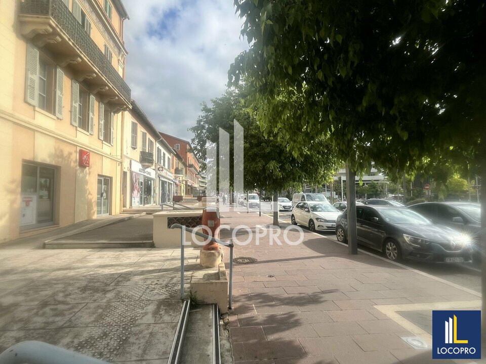 LOCOPRO ALPES MARITIMES VENTE-LOCAL COMMERCIAL-MANDELIEU-LA-NAPOULE-06