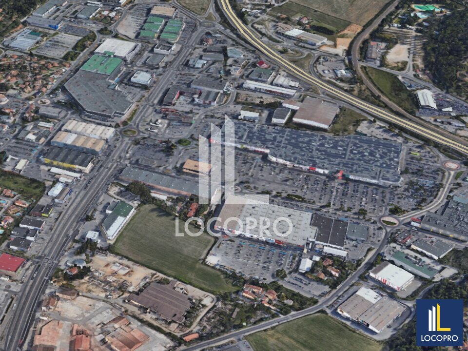 LOCOPRO BOUCHES DU RHONE LOCATION-LOCAL COMMERCIAL-LES_PENNES_MIRABEAU-13