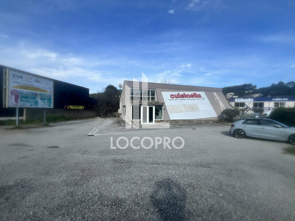 LOCOPRO ALPES MARITIMES LOCATION-LOCAL COMMERCIAL-TRANS-EN-PROVENCE-83