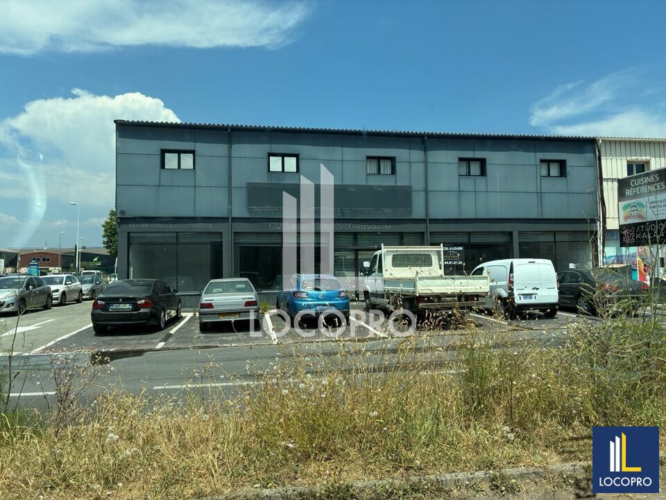LOCOPRO ALPES MARITIMES LOCATION-LOCAL COMMERCIAL-FREJUS-83