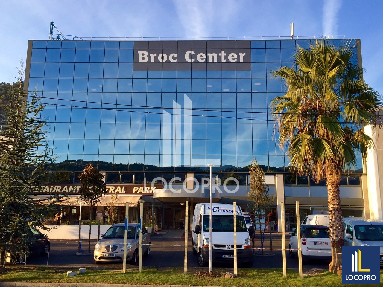 LOCOPRO ALPES MARITIMES LOCATION-BUREAUX-CARROS-06