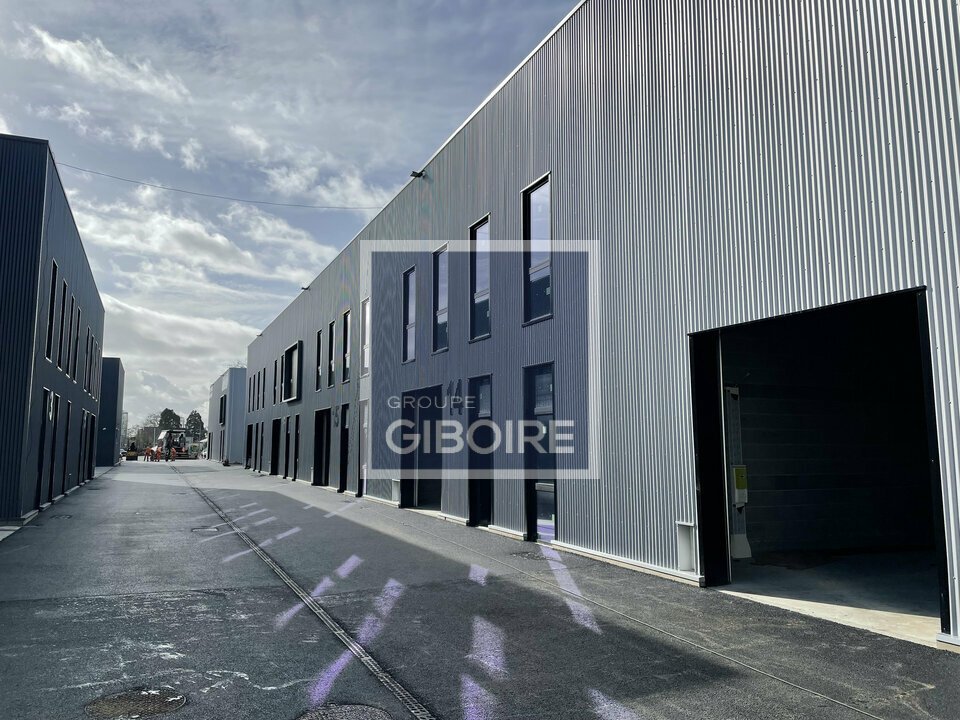 GIBOIRE NANTES VENTE-LOCAL D'ACTIVITE-LES_PONTS_DE_CE-49