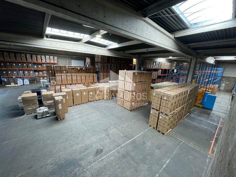 LYON EXTRAMUROS VENTE-ENTREPOT-SAINT-QUENTIN-FALLAVIER-38