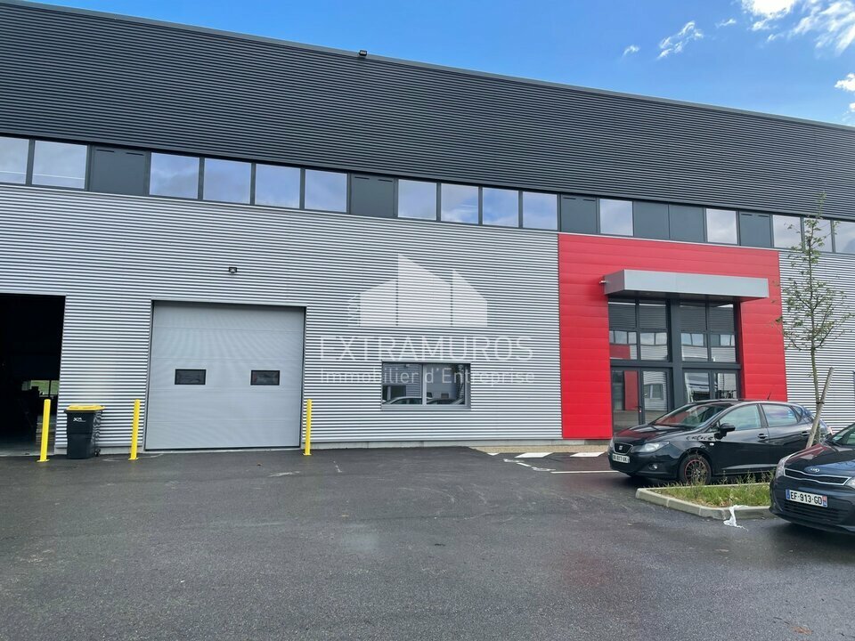 LYON EXTRAMUROS LOCATION-LOCAL D'ACTIVITE-DAGNEUX-01