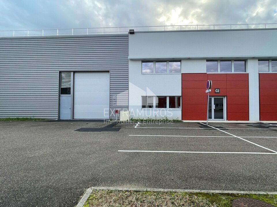 LYON EXTRAMUROS LOCATION-LOCAL D'ACTIVITE-SAINT_PRIEST-69