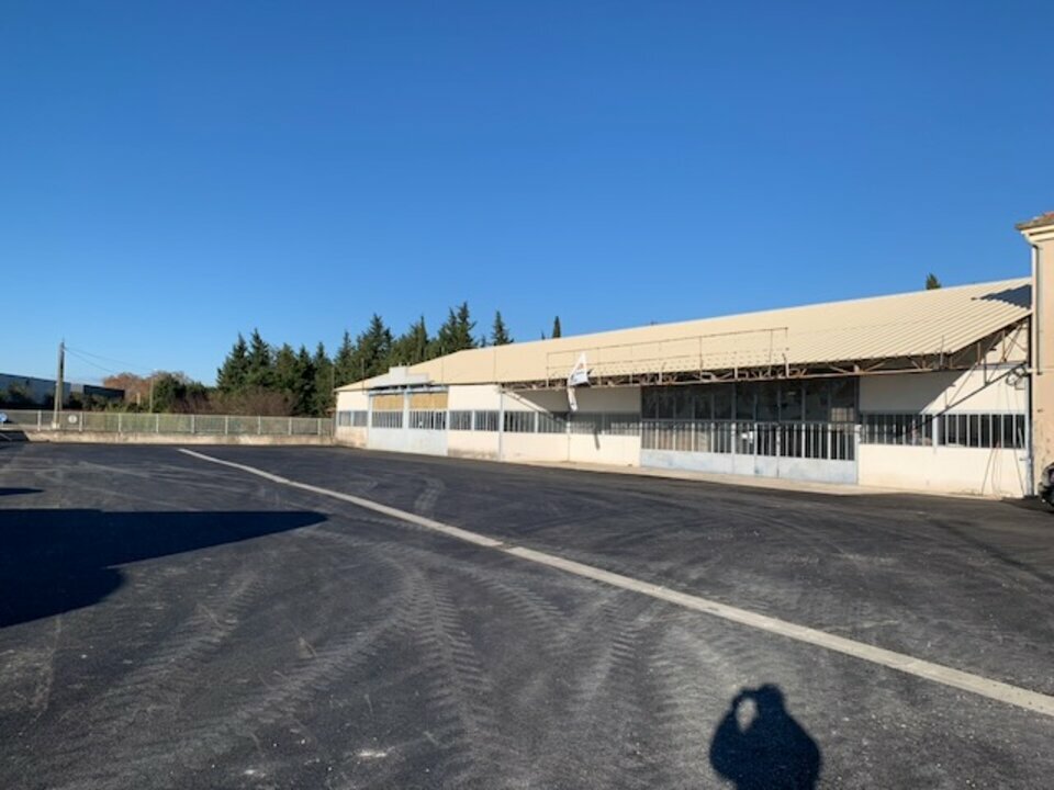 ARTHUR LOYD VAUCLUSE LOCATION-LOCAL COMMERCIAL-CHATEAURENARD-13