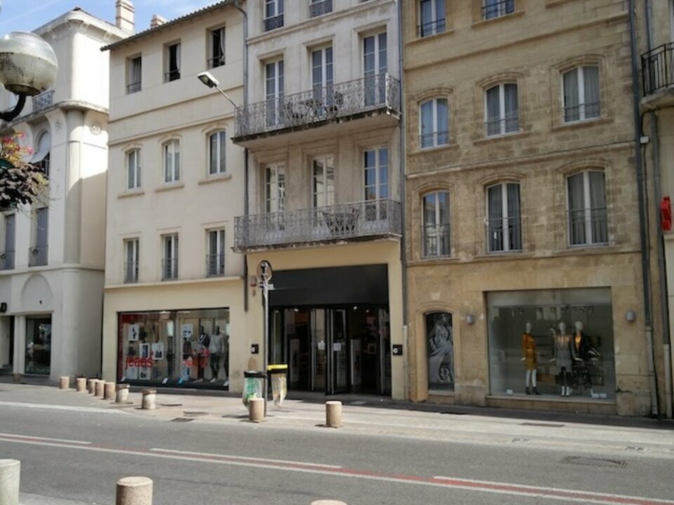 ARTHUR LOYD VAUCLUSE LOCATION-LOCAL COMMERCIAL-AVIGNON-84