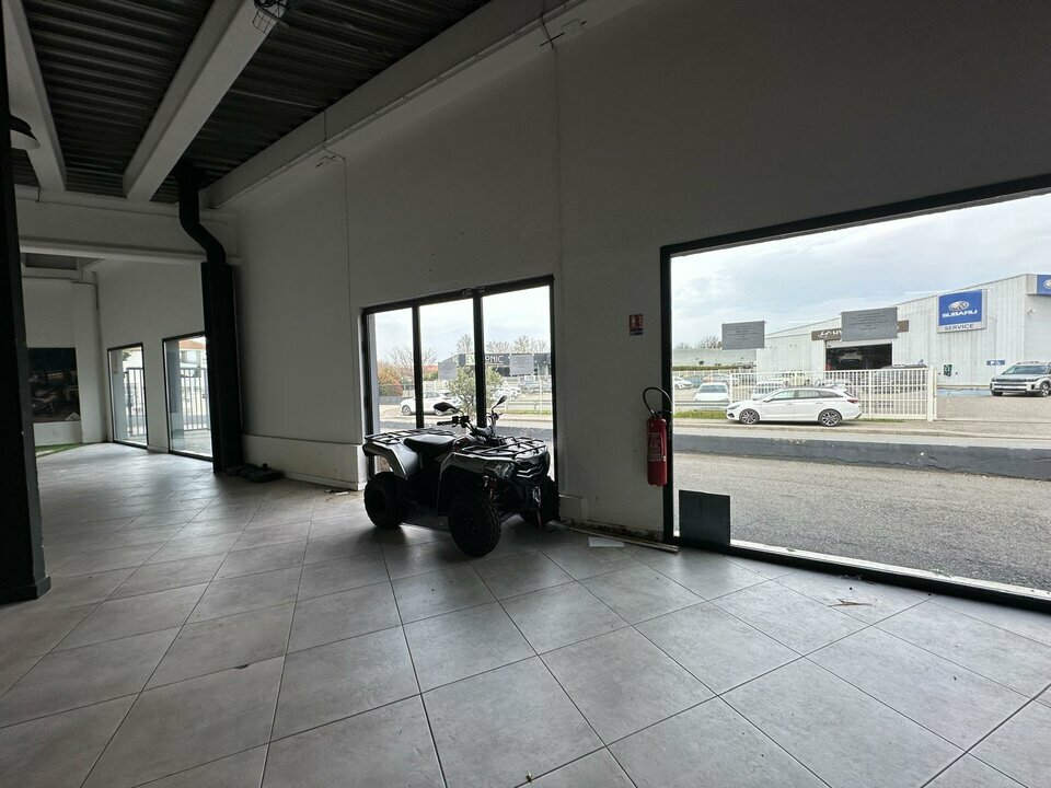 ARTHUR LOYD VAUCLUSE LOCATION-LOCAL COMMERCIAL-LE_PONTET-84