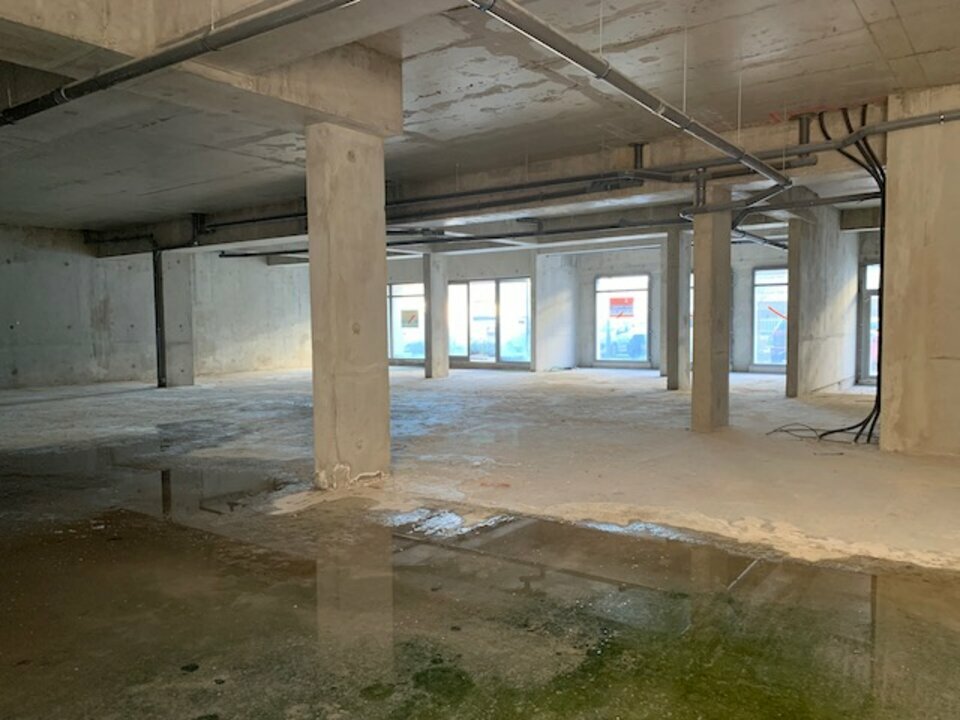 ARTHUR LOYD VAUCLUSE LOCATION-LOCAL COMMERCIAL-AVIGNON-84