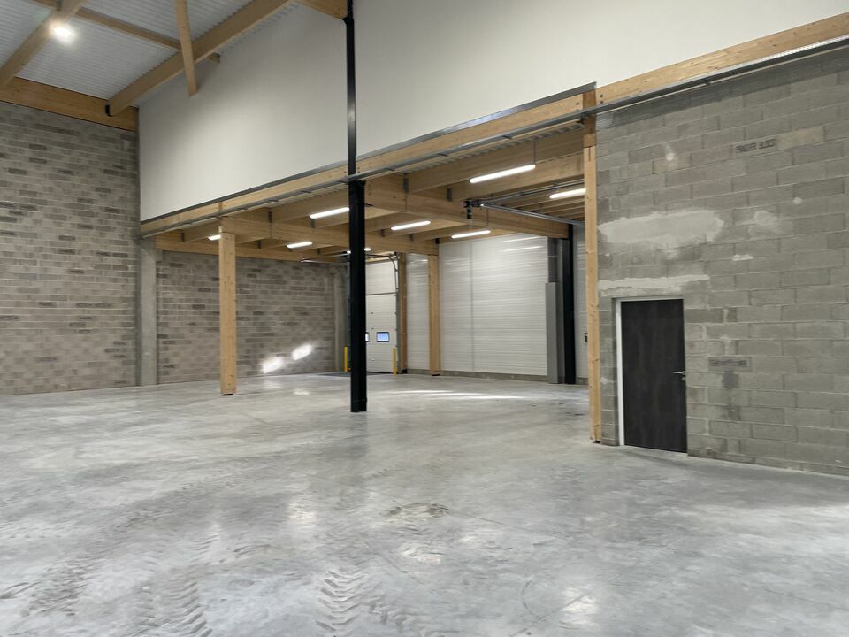 ARTHUR LOYD VAUCLUSE LOCATION-LOCAL D'ACTIVITE-CHATEAURENARD-13