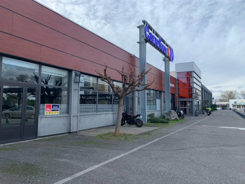 ARTHUR LOYD VAUCLUSE LOCATION-LOCAL COMMERCIAL-AVIGNON-84