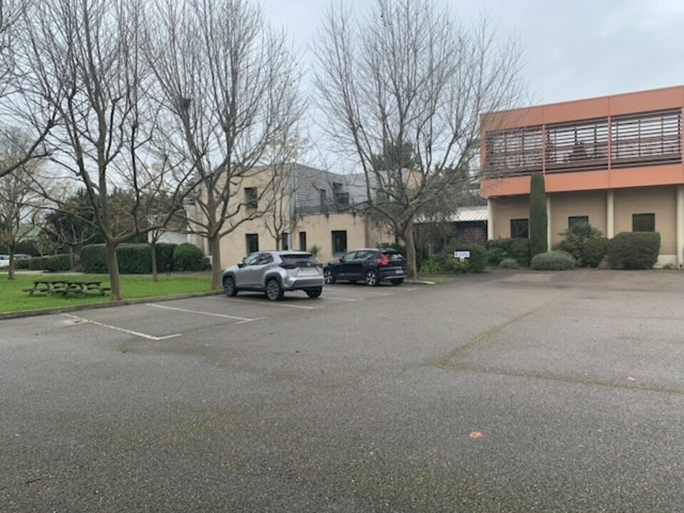 ARTHUR LOYD VAUCLUSE VENTE-BUREAUX-CHATEAURENARD-13