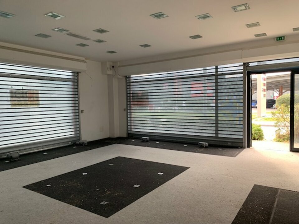 ARTHUR LOYD VAUCLUSE LOCATION-LOCAL COMMERCIAL-AVIGNON-84