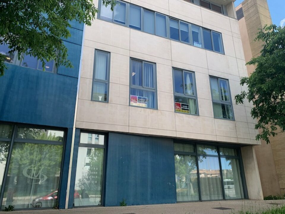 ARTHUR LOYD VAUCLUSE VENTE-BUREAUX-AVIGNON-84