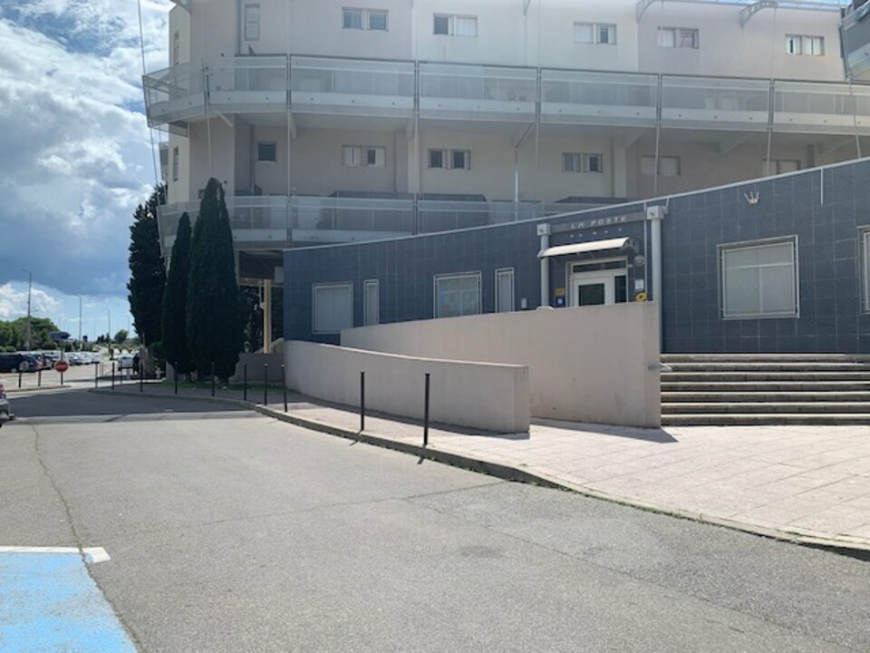 ARTHUR LOYD VAUCLUSE VENTE-BUREAUX-AVIGNON-84