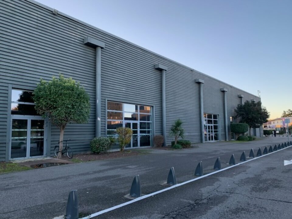 ARTHUR LOYD VAUCLUSE LOCATION-LOCAL COMMERCIAL-AVIGNON-84