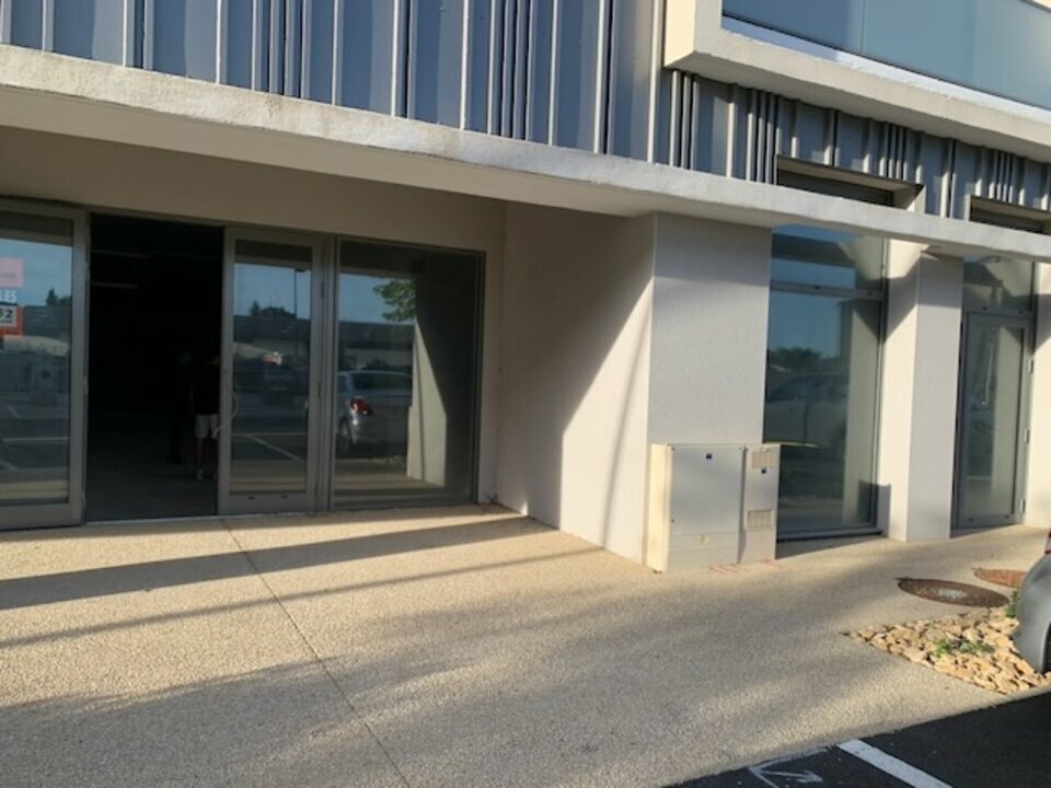 ARTHUR LOYD VAUCLUSE VENTE-LOCAL COMMERCIAL-LES_ANGLES-30