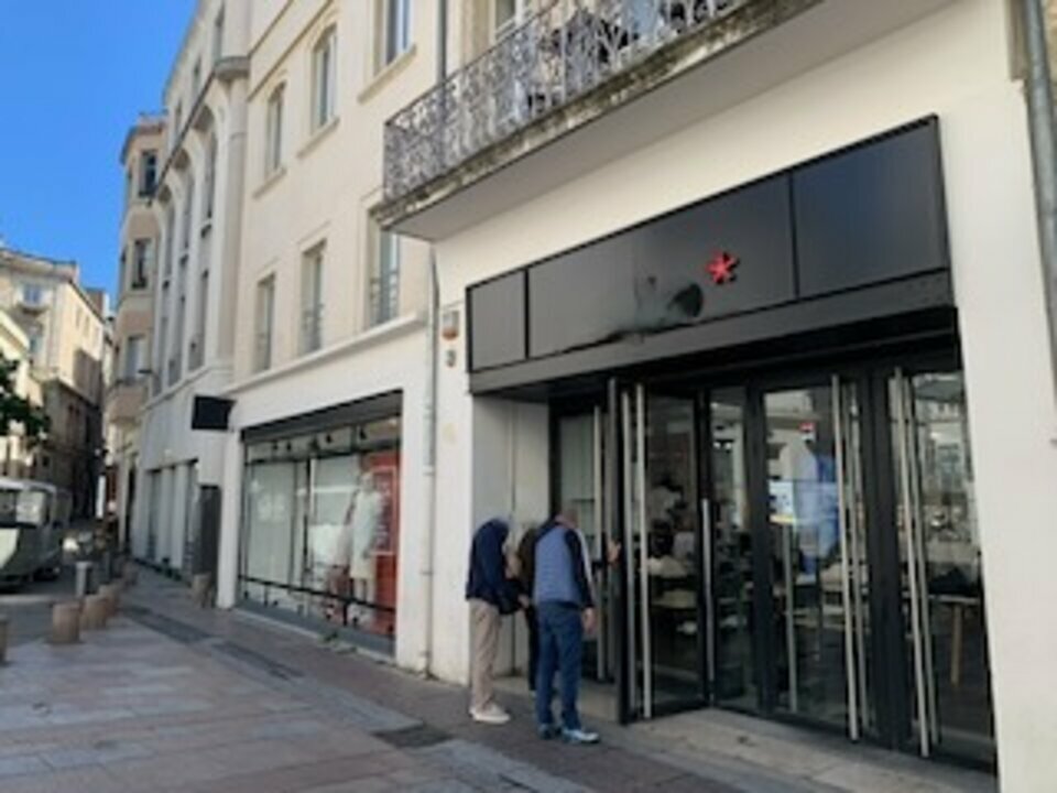 ARTHUR LOYD VAUCLUSE LOCATION-LOCAL COMMERCIAL-AVIGNON-84