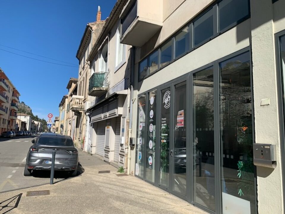 ARTHUR LOYD VAUCLUSE LOCATION-LOCAL COMMERCIAL-CAVAILLON-84