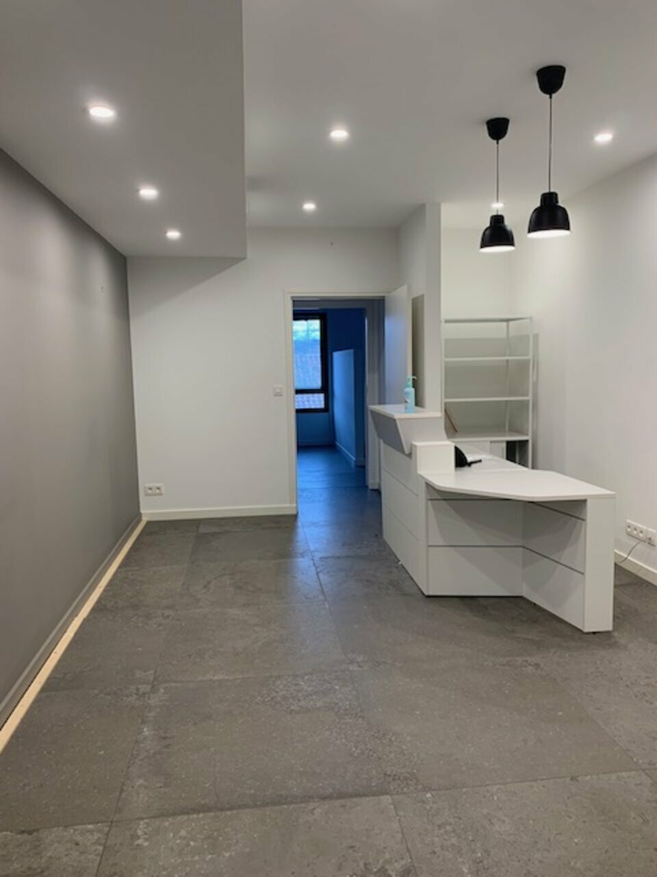 ARTHUR LOYD VAUCLUSE VENTE-BUREAUX-LES_ANGLES-30