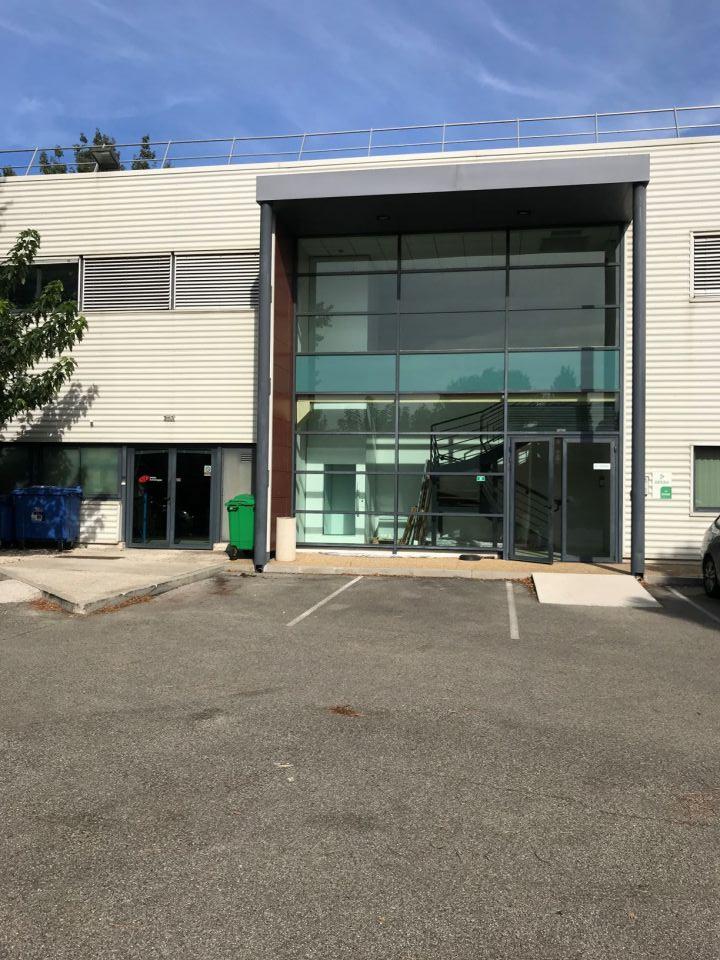 ARTHUR LOYD VAUCLUSE LOCATION-BUREAUX-ENTRAIGUES_SUR_LA_SORGUE-84