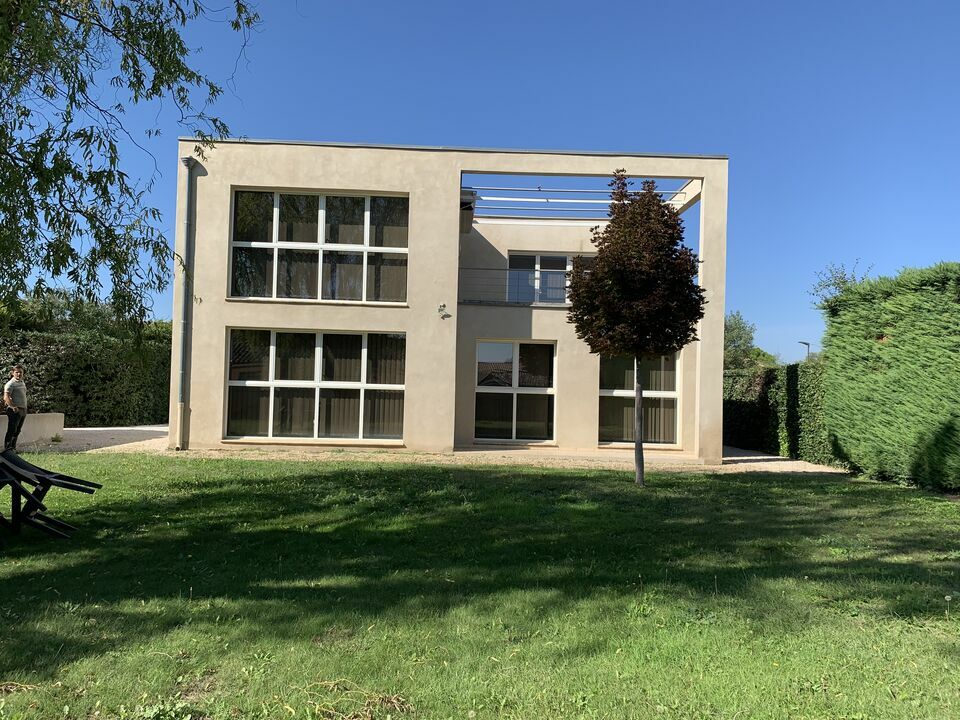 ARTHUR LOYD VAUCLUSE LOCATION-BUREAUX-ENTRAIGUES-SUR-LA-SORGUE-84