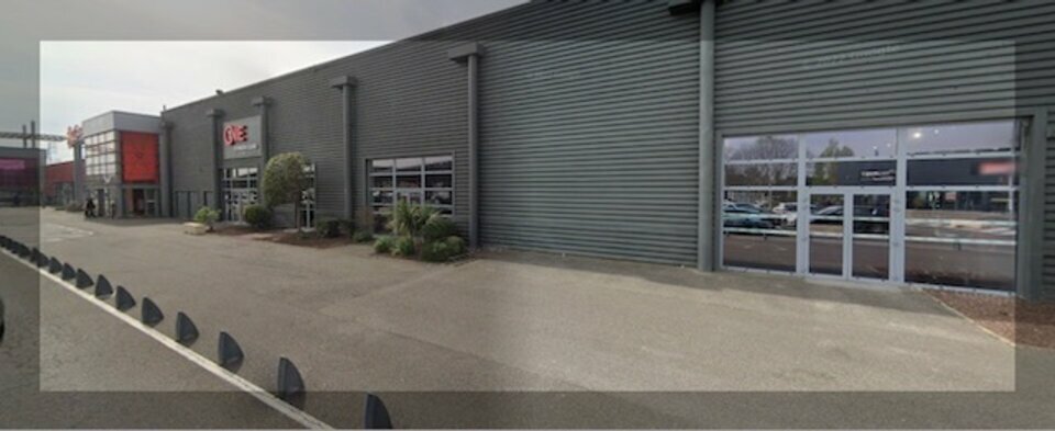 ARTHUR LOYD VAUCLUSE LOCATION-LOCAL COMMERCIAL-AVIGNON-84