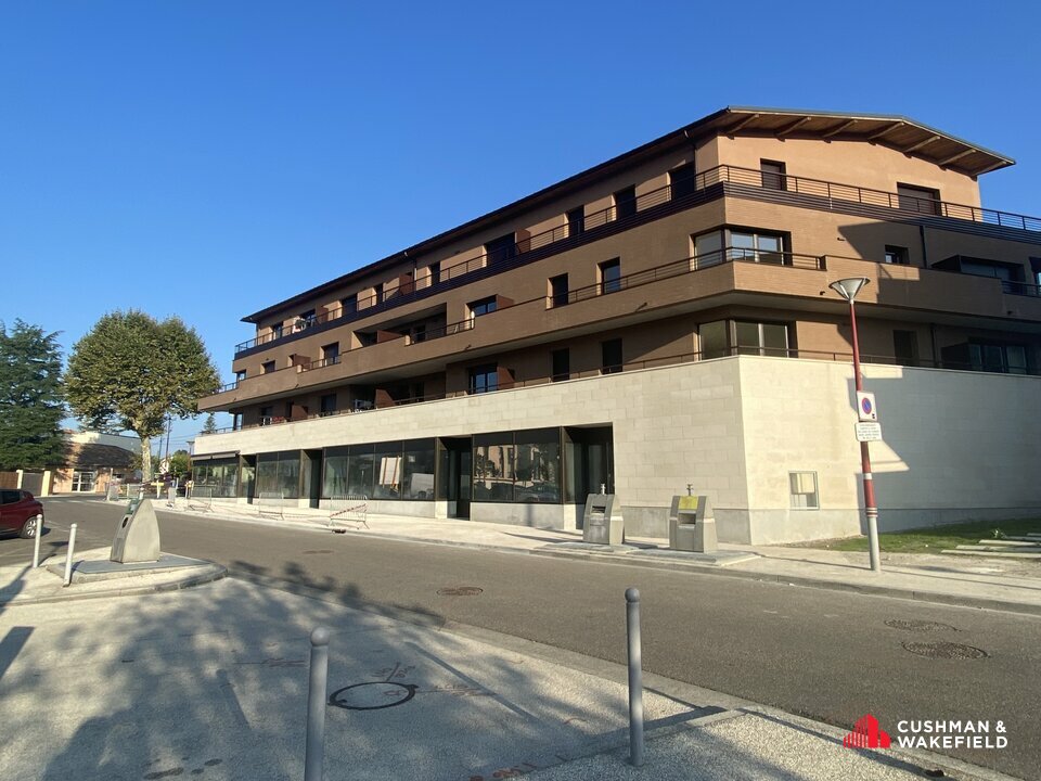 CUSHMAN WAKEFIELD BORDEAUX LOCATION-LOCAL COMMERCIAL-LE_TAILLAN_MEDOC-33