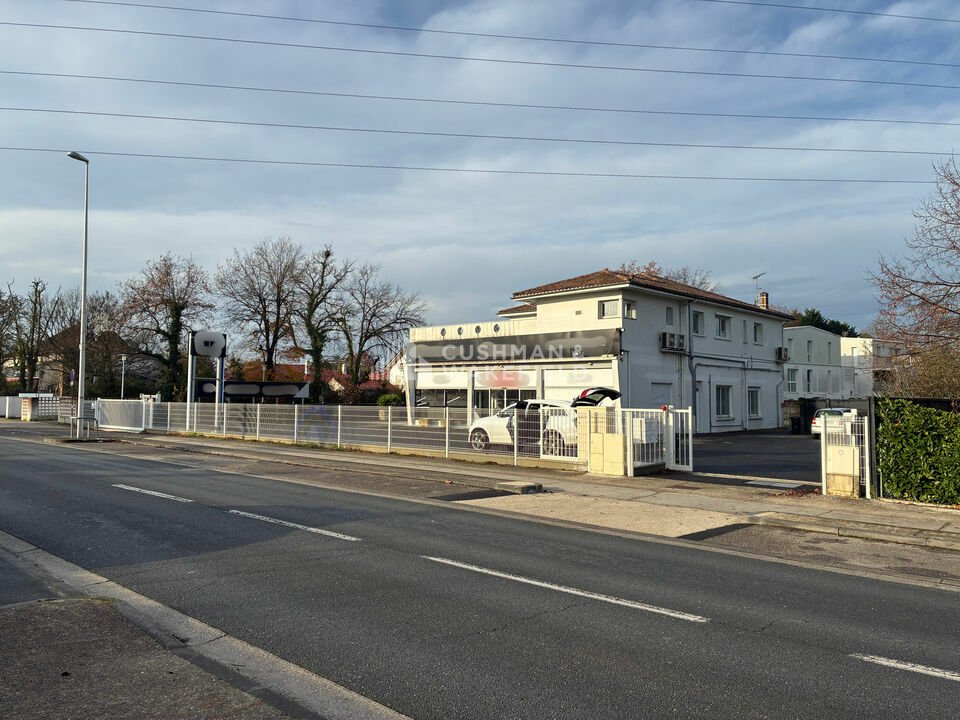 CUSHMAN WAKEFIELD BORDEAUX LOCATION-LOCAL COMMERCIAL-PESSAC-33