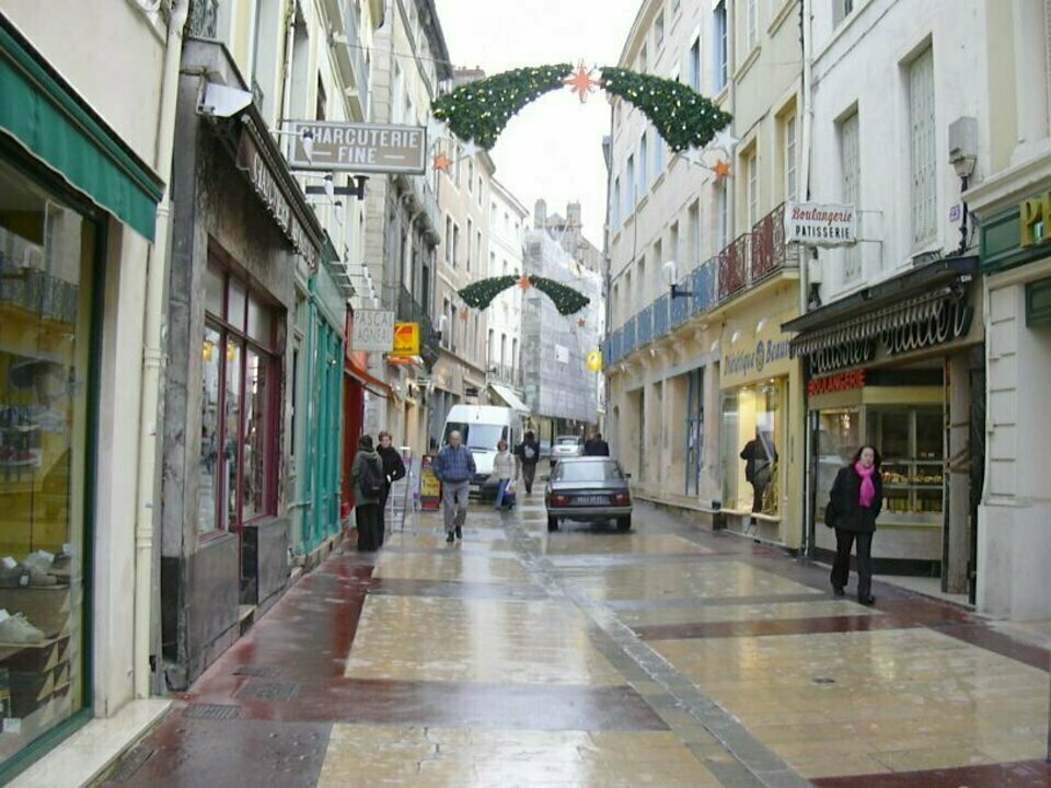 ARTHUR LOYD SUD BOURGOGNE LOCATION-LOCAL COMMERCIAL-CHALON_SUR_SAONE-71
