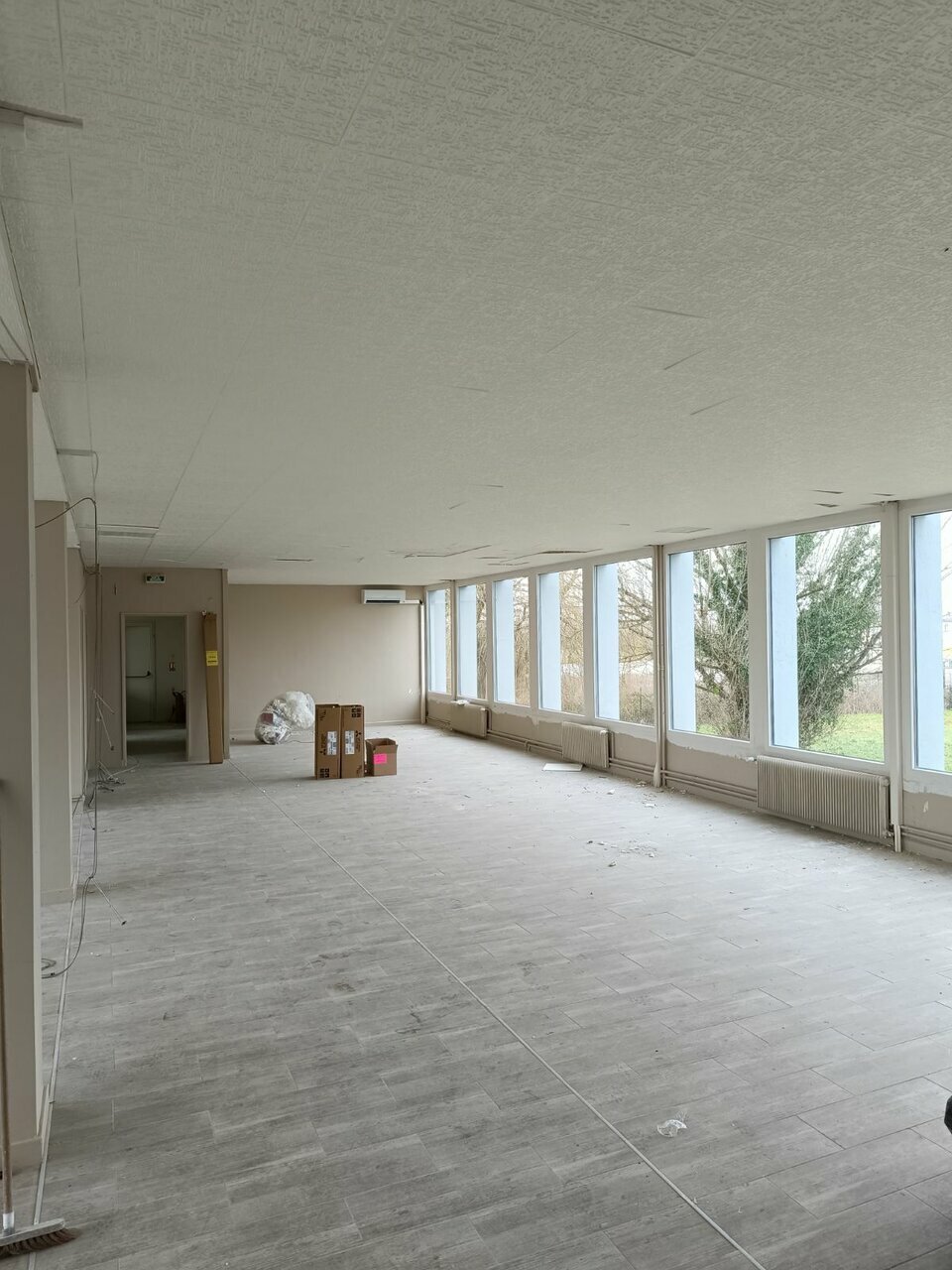 ARTHUR LOYD SUD BOURGOGNE VENTE-BUREAUX-BRANGES-71