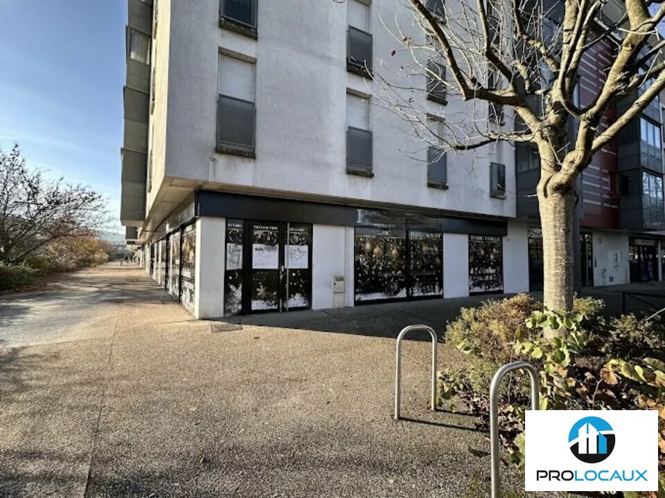 PROLOCAUX LOCATION-LOCAL COMMERCIAL-ECHIROLLES-38