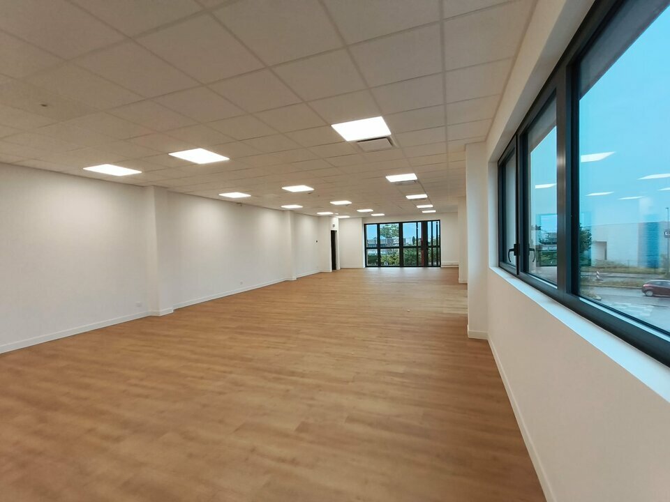 PROLOCAUX LOCATION-BUREAUX-VAULX_EN_VELIN-69