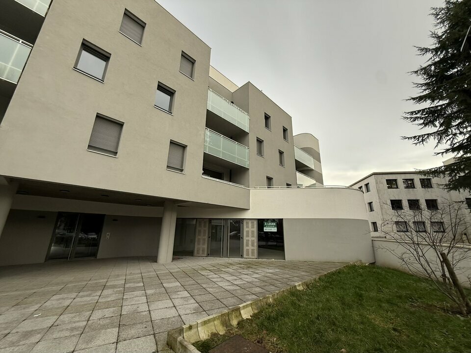 PROLOCAUX LOCATION-LOCAL COMMERCIAL-BIHOREL-76