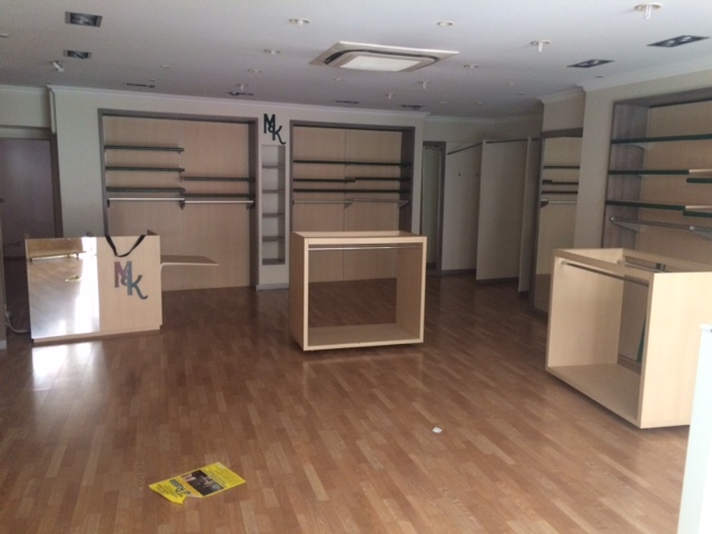 123 COMMERCES LOCATION-LOCAL COMMERCIAL-VOIRON-38