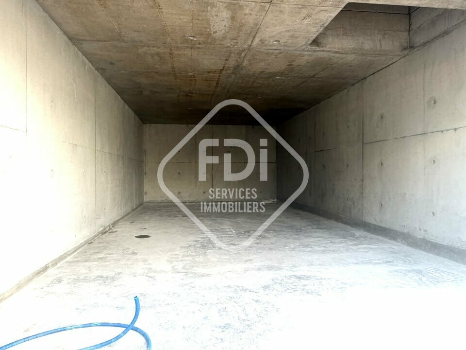 FDI SERVICES IMMOBILIERS D'ENTREPRISE LOCATION-LOCAL COMMERCIAL-VILLENEUVE_LES_MAGUELONE-34