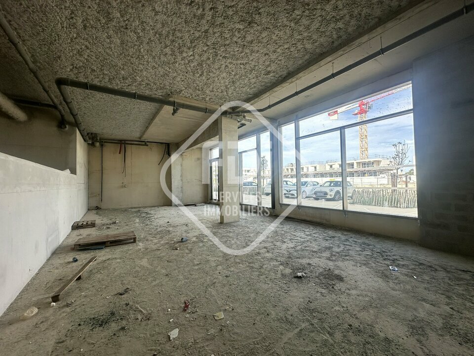 FDI GACI LOCATION-LOCAL COMMERCIAL-MAUGUIO-34