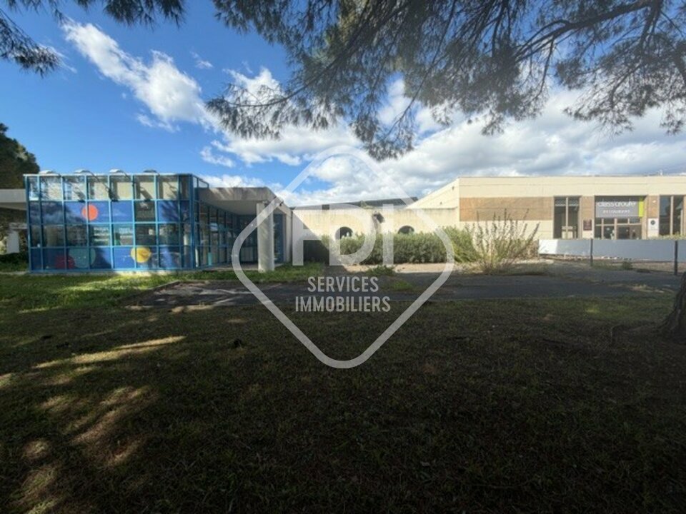 FDI SERVICES IMMOBILIERS D'ENTREPRISE LOCATION-LOCAL COMMERCIAL-NIMES-30