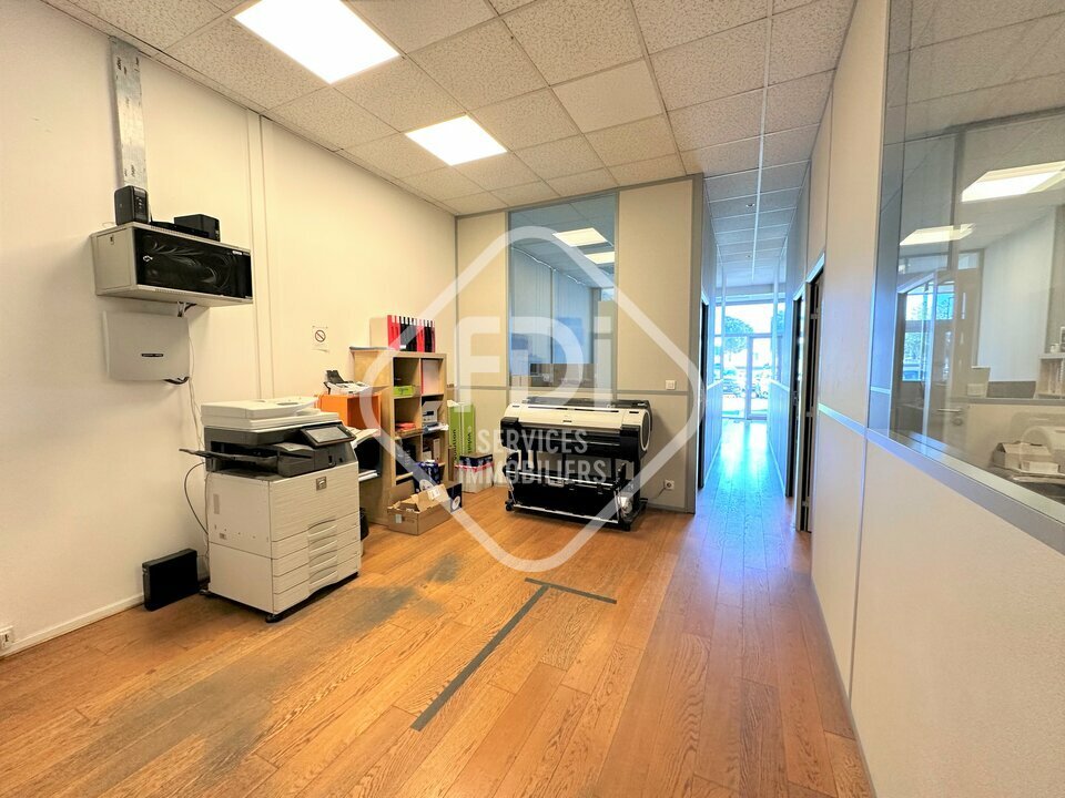 FDI GACI LOCATION-LOCAL COMMERCIAL-MAUGUIO-34