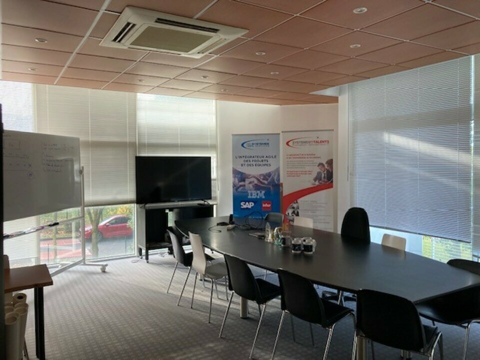 BROSSET Immobilier LOCATION-BUREAUX-SAINT_CYR_SUR_LOIRE-37