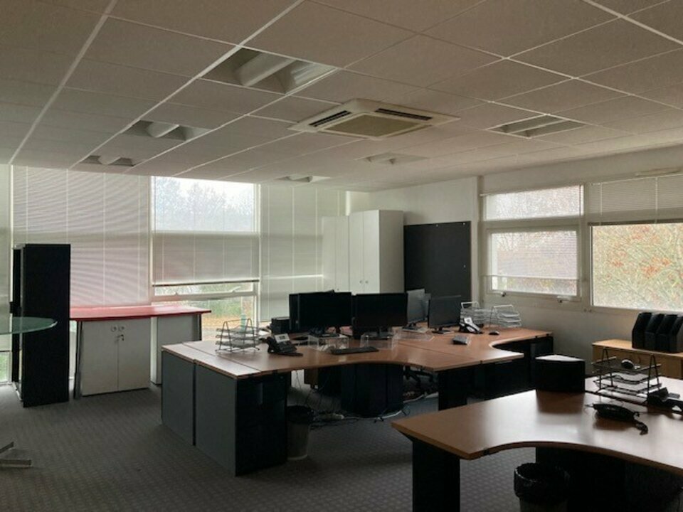 BROSSET Immobilier LOCATION-BUREAUX-SAINT_CYR_SUR_LOIRE-37