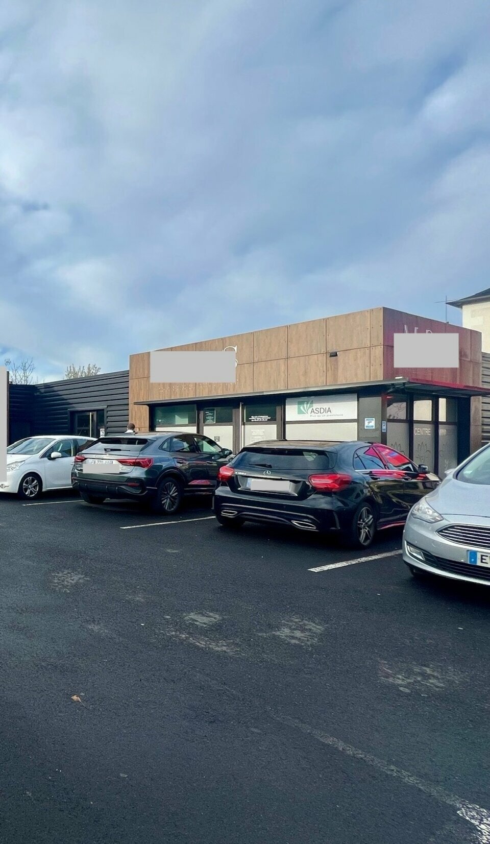 STRUCTURES VENTE-LOCAL COMMERCIAL-BRIVE-LA-GAILLARDE-19