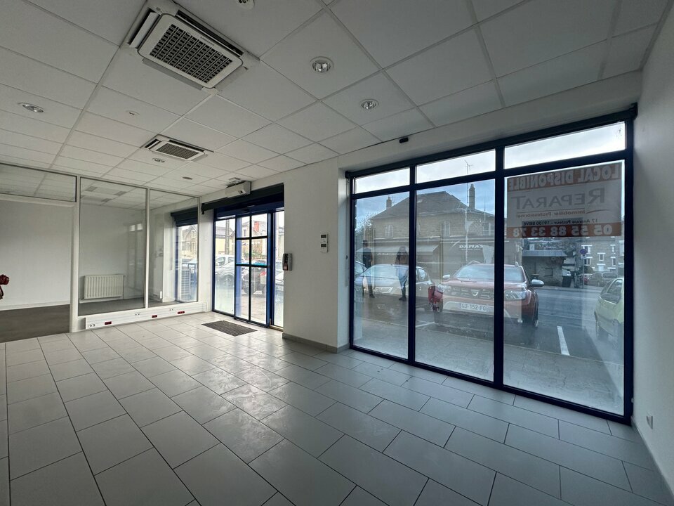 STRUCTURES LOCATION-LOCAL COMMERCIAL-BRIVE-LA-GAILLARDE-19