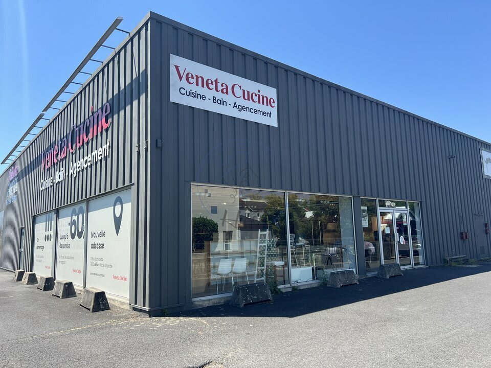 STRUCTURES LOCATION-LOCAL COMMERCIAL-BRIVE-LA-GAILLARDE-19