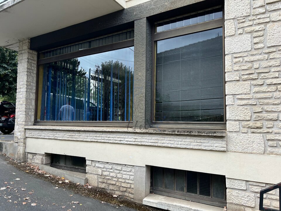 STRUCTURES LOCATION-LOCAL COMMERCIAL-BRIVE-LA-GAILLARDE-19