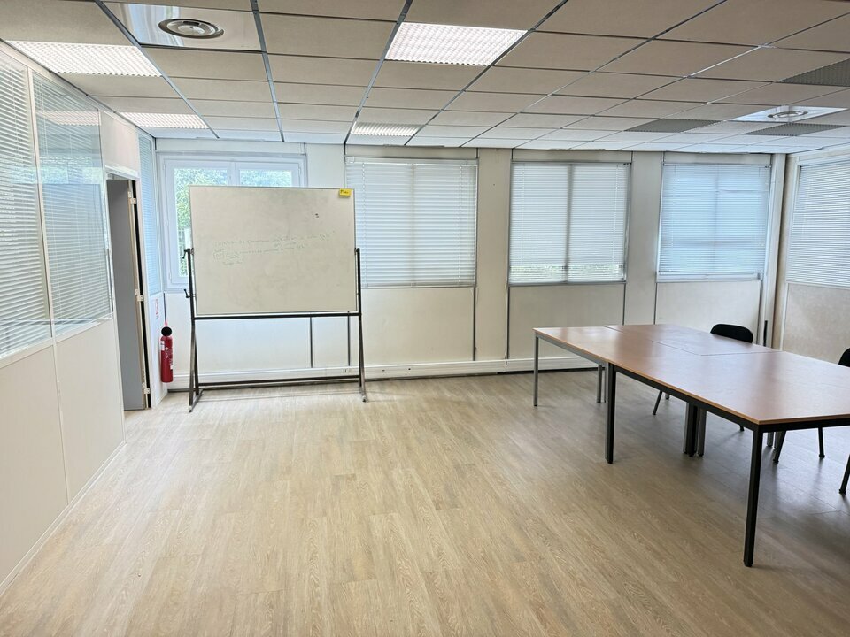 ILYADE LOCATION-BUREAUX-ROUSSET-13