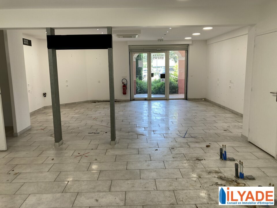 ILYADE LOCATION-LOCAL COMMERCIAL-BOUC_BEL_AIR-13