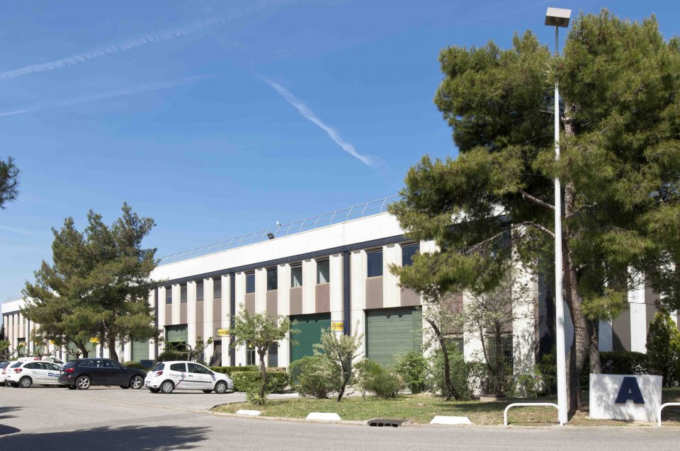 ILYADE LOCATION-ENTREPOT-VITROLLES-13